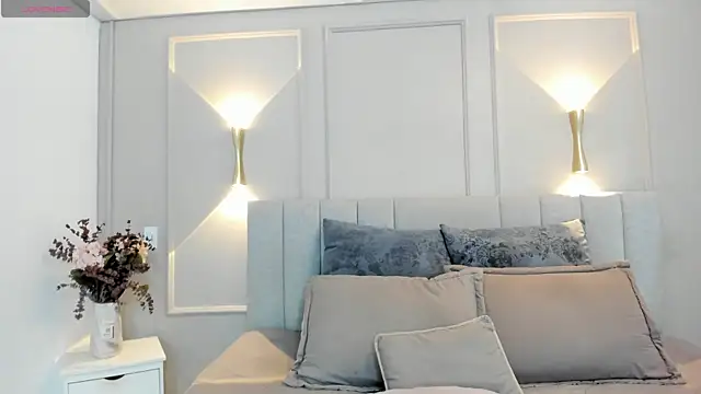 victoria bourne online show from November 27, 2025, 7:05 pm