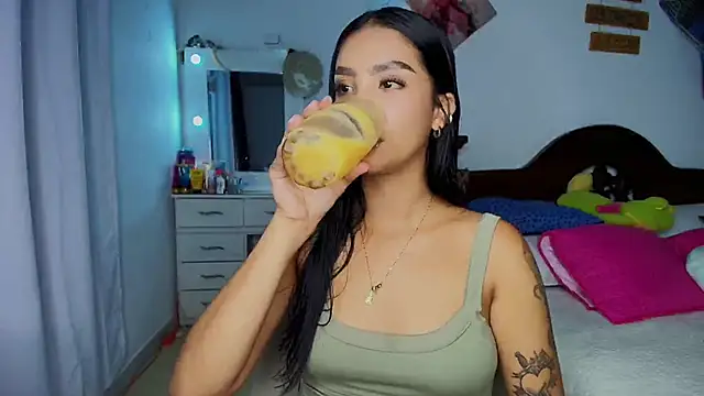 mia yireth online show from October 16, 2025, 1:39 am