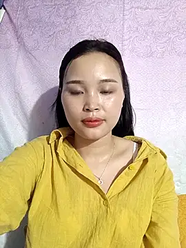 Snapshot of Lili_lovely chatting on October 5, 2025, 8:12 am Lili lovely online show from October 5, 2025, 8:12 am