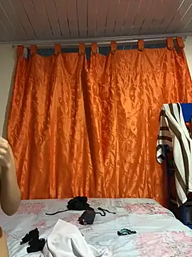 Nezuko-uWux online show from October 31, 2025, 10:55 pm