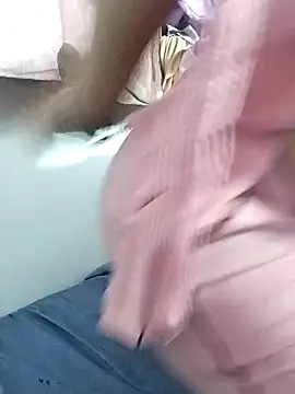 Snapshot of Roshani_hoty chatting on September 9, 2025, 5:01 pm Roshani hoty online show from September 9, 2025, 5:01 pm