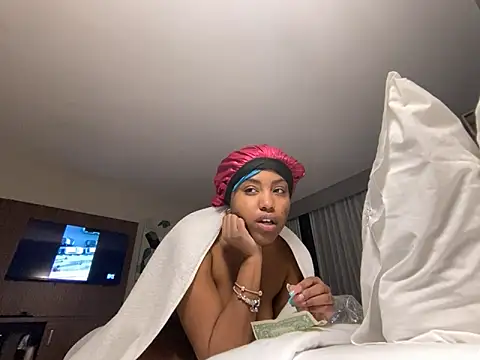 princesslivv online show from February 13, 2026, 7:48 am