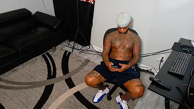 SLANGONDEMHOES online show from October 27, 2025, 4:22 pm