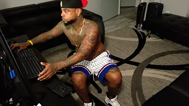 SLANGONDEMHOES online show from February 27, 2026, 7:03 pm