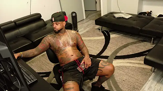 SLANGONDEMHOES online show from March 24, 2026, 6:18 am