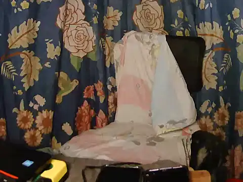 sweet candiceee online show from February 10, 2026, 6:12 pm