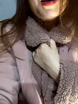 Hinne07 online show from January 10, 2026, 3:47 pm