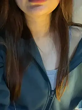 Hinne07 online show from January 13, 2026, 3:12 am