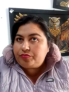 curvy diva  online show from October 29, 2025, 1:46 pm