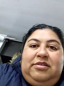 curvy diva  online show from January 18, 2026, 9:57 am