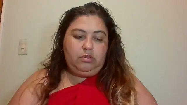 curvy diva  online show from February 17, 2026, 12:29 am