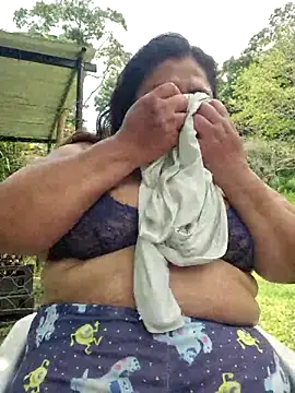 curvy diva  online show from March 7, 2026, 5:54 pm