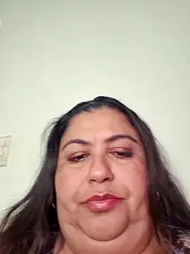 curvy diva  online show from April 10, 2026, 9:30 pm