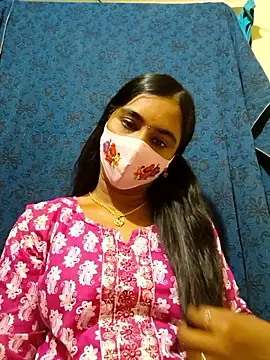 mini-queen online show from January 13, 2026, 4:23 pm