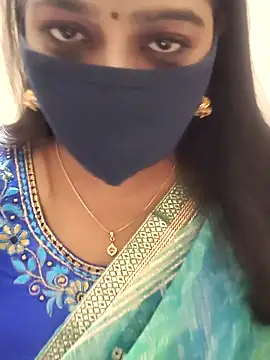 saritha29 online show from November 10, 2025, 5:01 pm