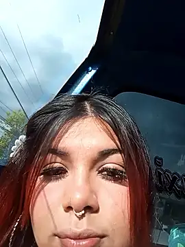 Snapshot of snow_belle chatting on October 17, 2025, 8:22 pm snow belle online show from October 17, 2025, 8:22 pm