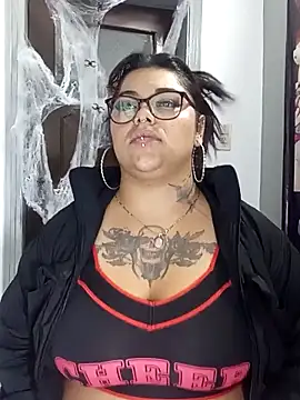 Snapshot of snow_belle chatting on October 20, 2025, 8:15 am snow belle online show from October 20, 2025, 8:15 am