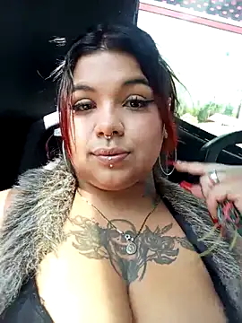 Snapshot of snow_belle chatting on October 30, 2025, 7:14 pm snow belle online show from October 30, 2025, 7:14 pm