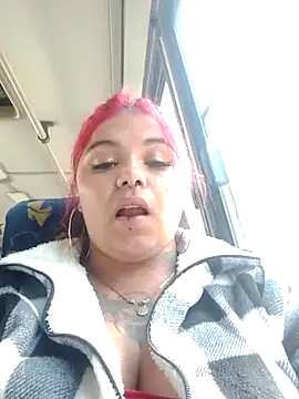 Snapshot of snow_belle chatting on February 15, 2026, 1:20 pm snow belle online show from February 15, 2026, 1:20 pm