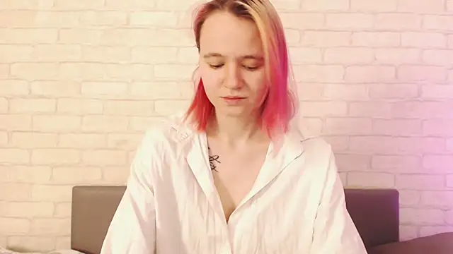 Ericha Stone online show from November 27, 2025, 1:51 am