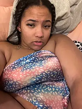 Snapshot of StylishEchium chatting on November 13, 2025, 6:29 pm StylishEchium online show from November 13, 2025, 6:29 pm