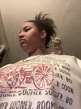 Snapshot of StylishEchium chatting on February 4, 2026, 6:03 pm StylishEchium online show from February 4, 2026, 6:03 pm