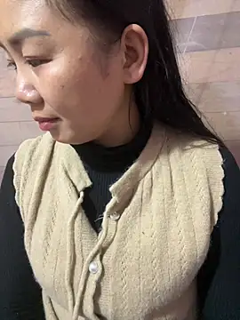 Snapshot of Binjt chatting on February 1, 2026, 10:03 am Binjt online show from February 1, 2026, 10:03 am