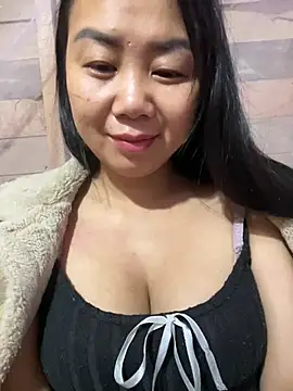 Snapshot of Binjt chatting on February 8, 2026, 10:46 pm Binjt online show from February 8, 2026, 10:46 pm