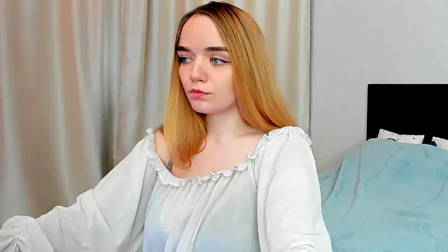 JanetShy online show from September 24, 2025, 12:19 pm