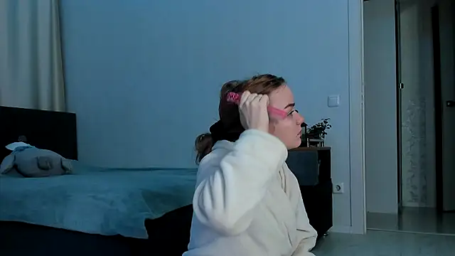 JanetShy online show from January 7, 2026, 7:11 am