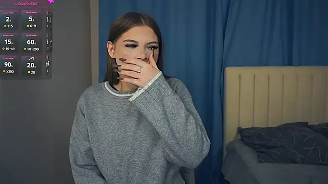 LilyHeupel online show from October 24, 2025, 7:05 am