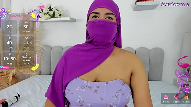 Kadira  online show from October 2, 2025, 12:01 pm