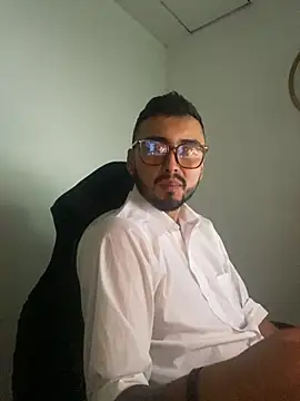 cristopher wallacee online show from November 27, 2025, 9:39 pm