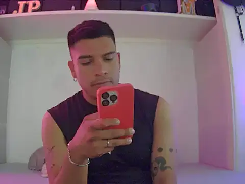 Romario28 online show from October 15, 2025, 8:31 pm