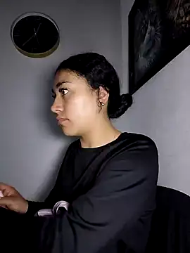 AmberGold- online show from December 4, 2025, 9:51 am