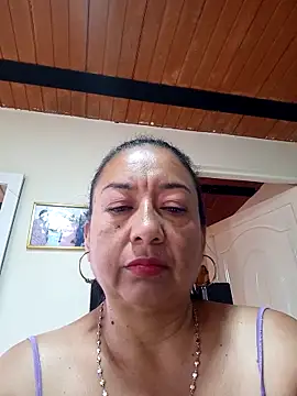 VictoriaSanz online show from September 17, 2025, 1:24 pm