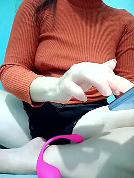 Snapshot of merylove-00 chatting on January 18, 2026, 1:26 pm merylove-00 online show from January 18, 2026, 1:26 pm