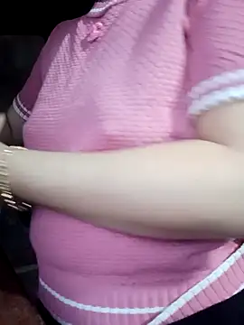 Snapshot of merylove-00 chatting on February 11, 2026, 10:42 am merylove-00 online show from February 11, 2026, 10:42 am