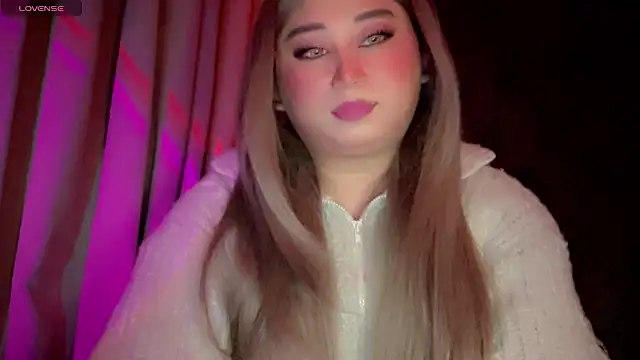 Degeneresqueen online show from December 1, 2025, 6:46 pm