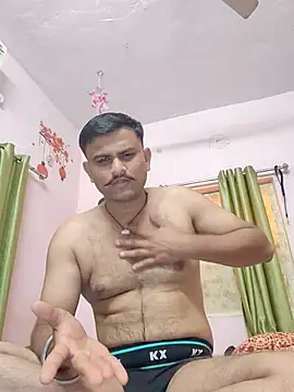 Snapshot of Frvgggghh chatting on December 18, 2025, 8:20 am Frvgggghh online show from December 18, 2025, 8:20 am