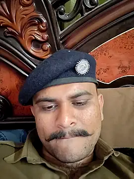 Snapshot of Frvgggghh chatting on January 6, 2026, 9:18 pm Frvgggghh online show from January 6, 2026, 9:18 pm