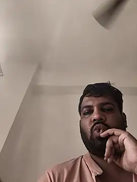 Snapshot of vinay_smalldick chatting on April 25, 2026, 2:58 am vinay smalldick online show from April 25, 2026, 2:58 am