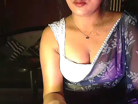 Snapshot of shaalu_sharma chatting on February 12, 2026, 7:31 pm shaalu sharma online show from February 12, 2026, 7:31 pm