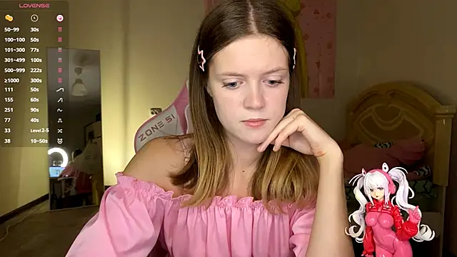 VibeQueenLucy online show from October 30, 2025, 1:34 pm