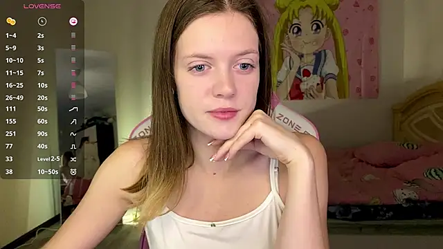 VibeQueenLucy online show from November 17, 2025, 10:21 am