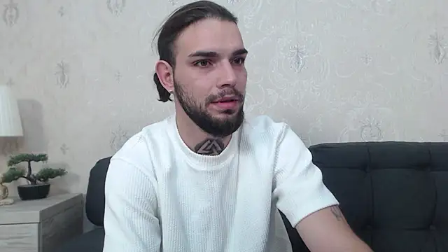 DanyelCarter online show from October 9, 2025, 6:39 pm