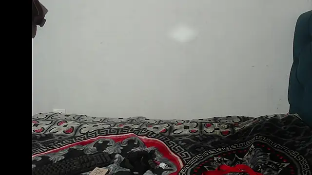 Snapshot of DAVE_NIRAK_RAN chatting on October 6, 2025, 4:04 pm DAVE NIRAK RAN online show from October 6, 2025, 4:04 pm