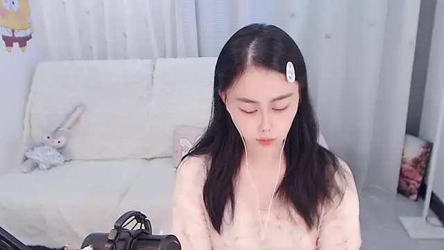 BOBO-jiang online show from September 29, 2025, 12:54 pm