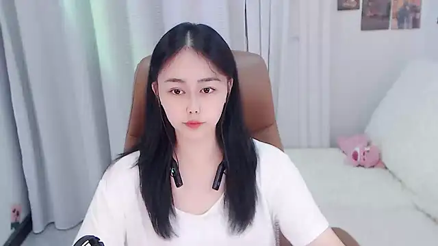 BOBO-jiang online show from October 15, 2025, 1:44 pm
