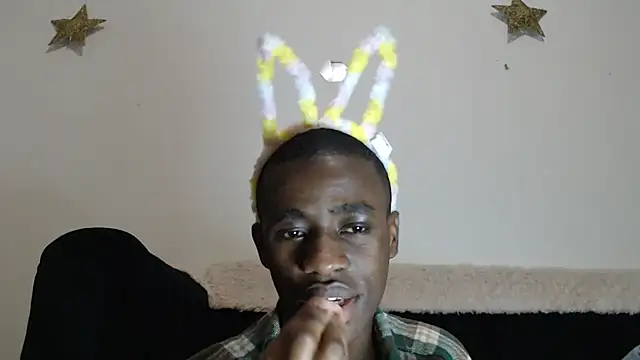 Snapshot of Vince_Favent chatting on October 28, 2025, 9:06 pm Vince Favent online show from October 28, 2025, 9:06 pm